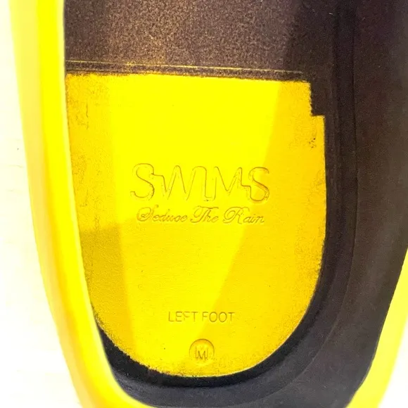 SWIMS Luxury Water Shoes Yellow M 9-11 Medium