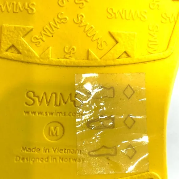 SWIMS Luxury Water Shoes Yellow M 9-11 Medium