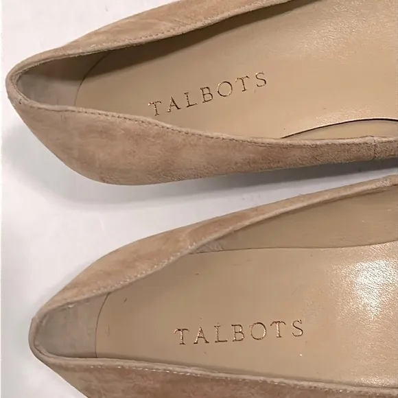 TALBOTS LANEY ASYMMETRICAL WEDGES - SUEDE TAN 8.5W (display shoe) NWOT