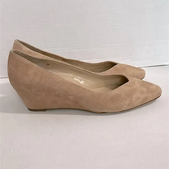 TALBOTS LANEY ASYMMETRICAL WEDGES - SUEDE TAN 8.5W (display shoe) NWOT