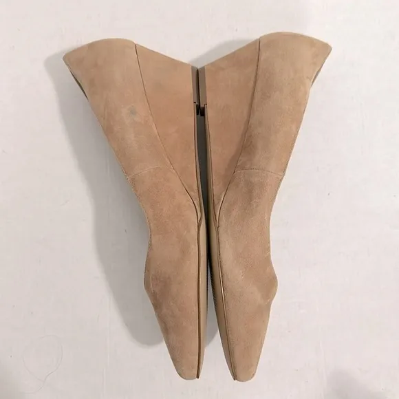 TALBOTS LANEY ASYMMETRICAL WEDGES - SUEDE TAN 8.5W (display shoe) NWOT