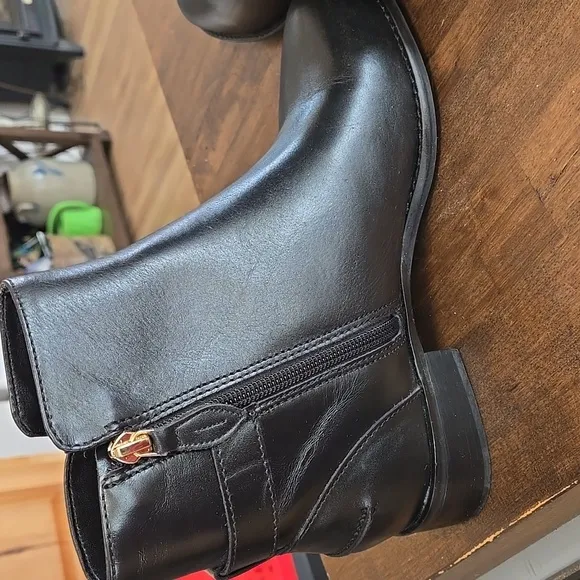 Talbots Tish Buckle Leather Ankle Boots Black With Gold Tone Hardware Womens 7.5