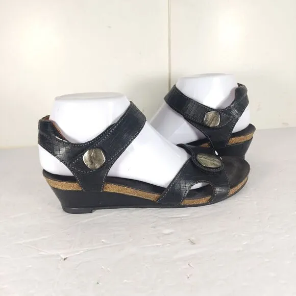 Taos Women’s Charade EU38 US 7-7,5 Black Leather Low Wedge Strappy Sandal Shoes