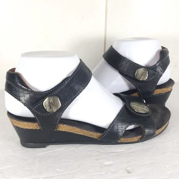 Taos Women’s Charade EU38 US 7-7,5 Black Leather Low Wedge Strappy Sandal Shoes