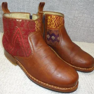 Teysha Handmade Cognac Brown Embroidered Leather Ankle Boots Womens Size 8 US
