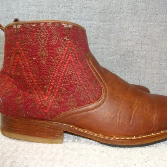 Teysha Handmade Cognac Brown Embroidered Leather Ankle Boots Womens Size 8 US