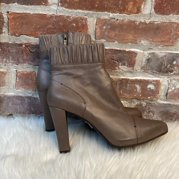 The Seller Gray Italian Leather Boots, Size 41