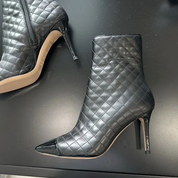 The Shoe Box brand new boot size 36