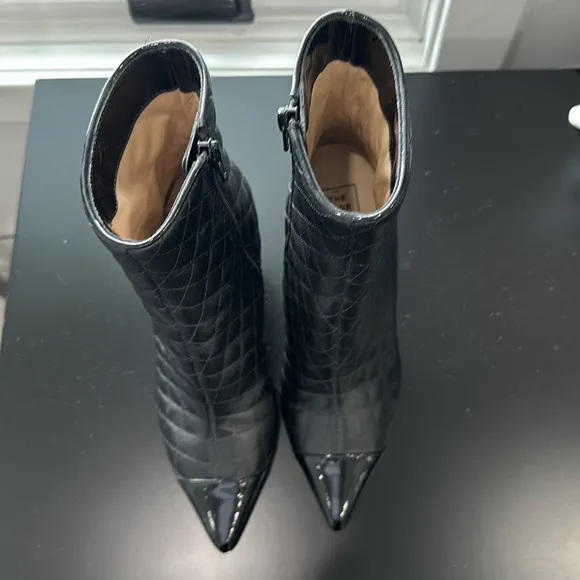 The Shoe Box brand new boot size 36