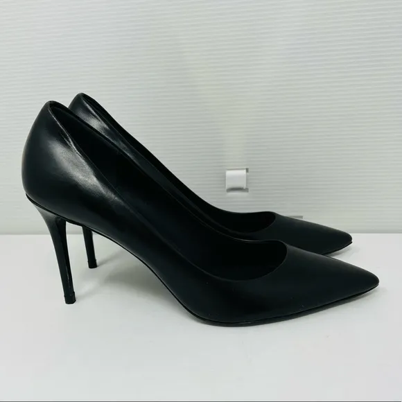 THEORY**Black Amria Calf Leather Pumps**EU 40 US 10 $355