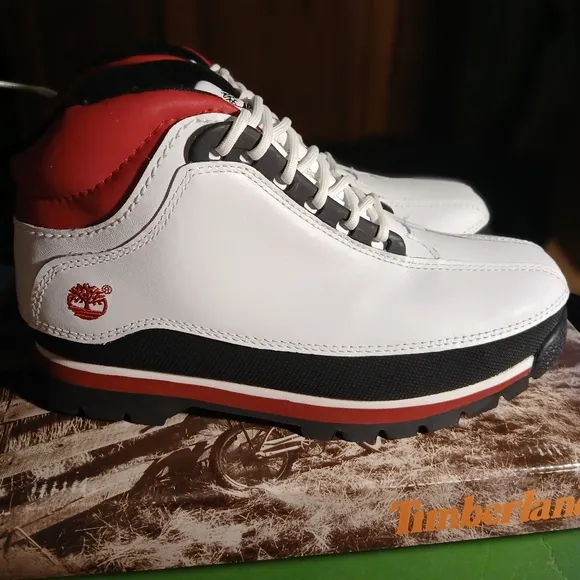 Timberland Juniors White and Black Hiking Shoes