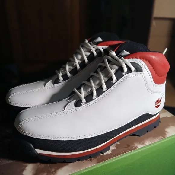 Timberland Juniors White and Black Hiking Shoes