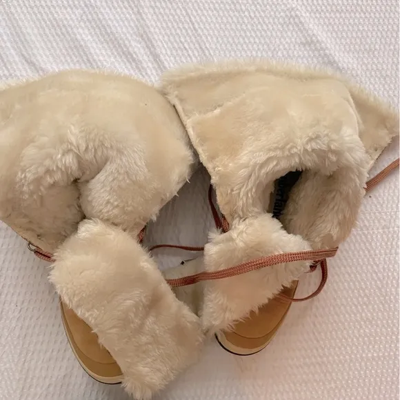 Timberland Women's Tan Winter Boots Size 6 Knee High Sherpa Red lace