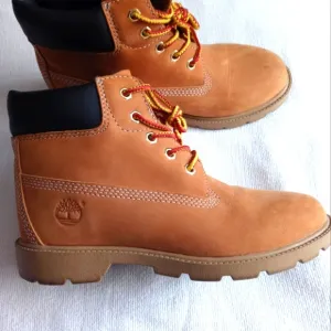 Timberland youth boys size 3 boots