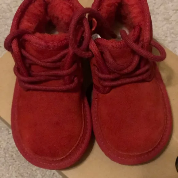 Toddler Ugg boots (Red)