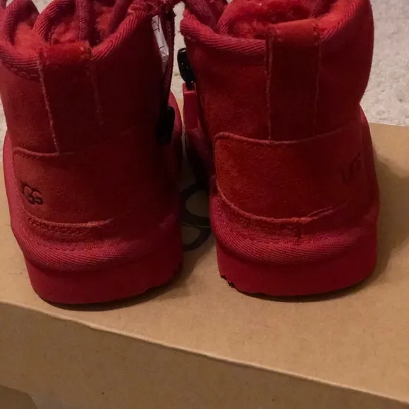 Toddler Ugg boots (Red)
