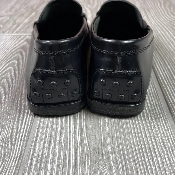 TODS Leather Driving Loafer - Quiet Luxury