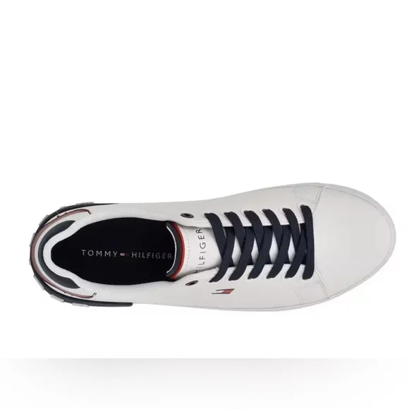 TOMMY HILFIGER -  Rezz Sneakers - NEW