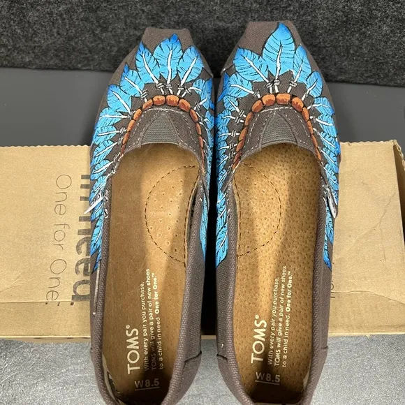 Toms Classic Alpargata “Feathers” Women’s Shoe Size 8.5