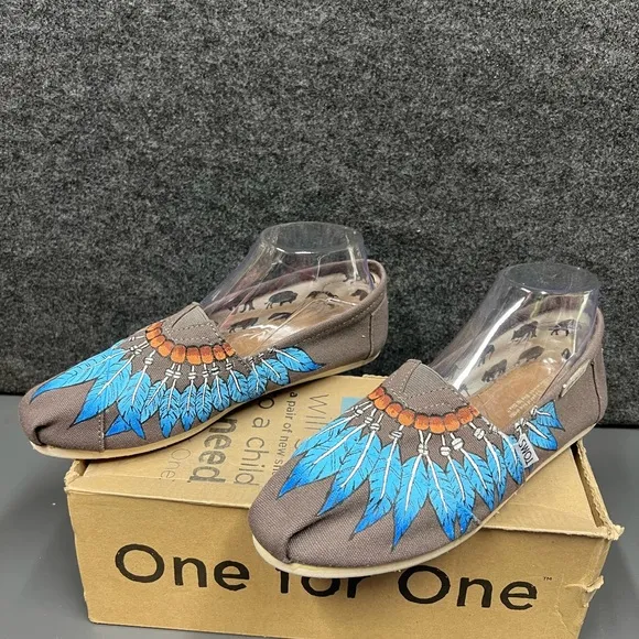 Toms Classic Alpargata “Feathers” Women’s Shoe Size 8.5