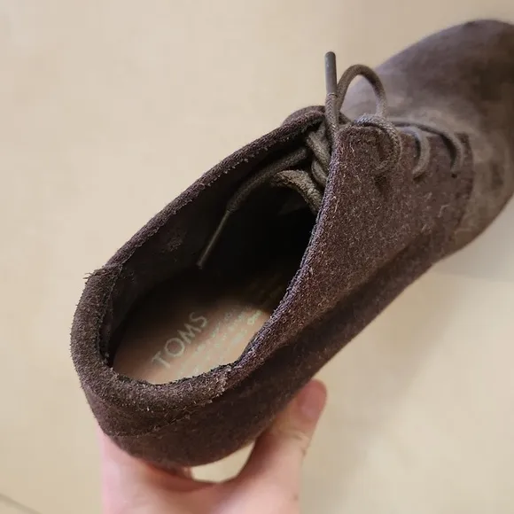 Tom's Rare Lunata Wool Brown Booties. Sz 9
