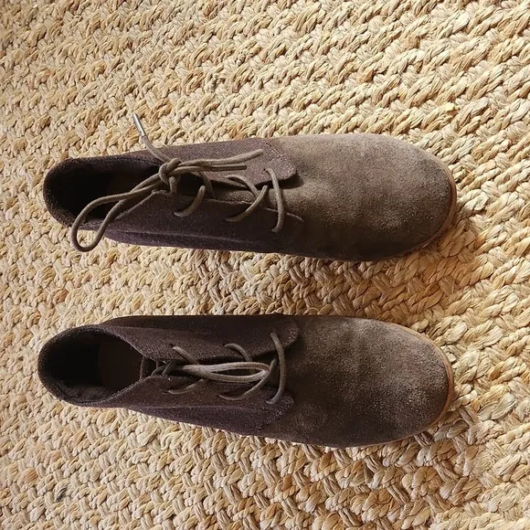 Tom's Rare Lunata Wool Brown Booties. Sz 9