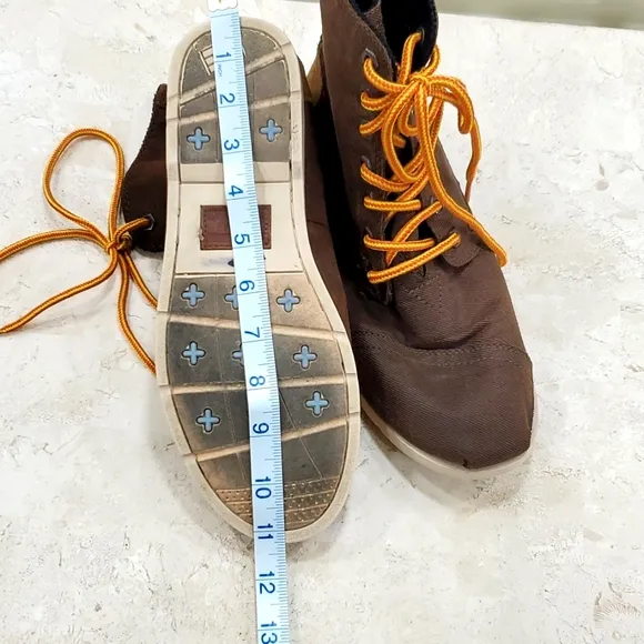 Toms shoes men's size 8 Brown canvas high top sneaker chukka boot suede accents