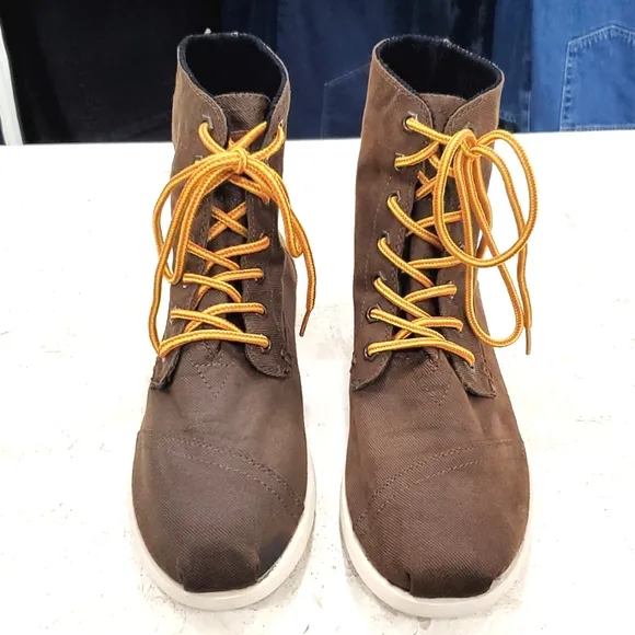 Toms shoes men's size 8 Brown canvas high top sneaker chukka boot suede accents