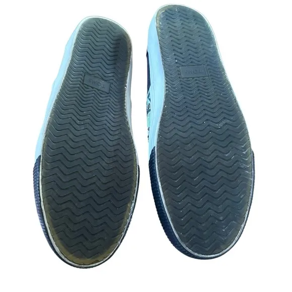 TOMS X MARVEL AVENGER BAJA SLIP ON CANVAS SHOES SIZE 14