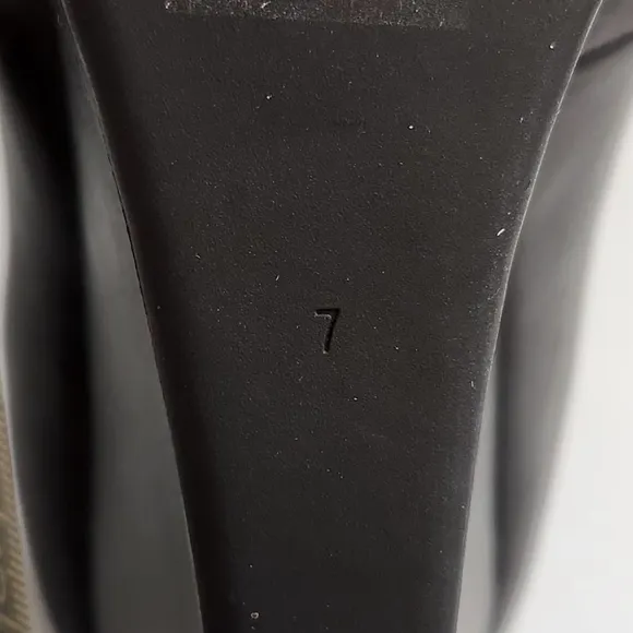 Tory Burch Black Leather Wedge Pump Size 7