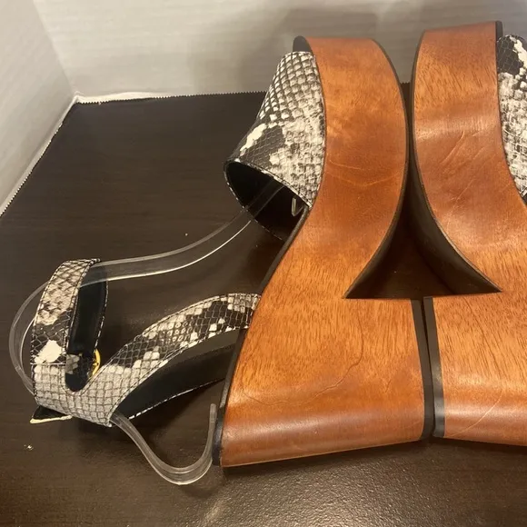 Tory Burch Camilla Snake Print Wooden Platform Sandals Size 9.5