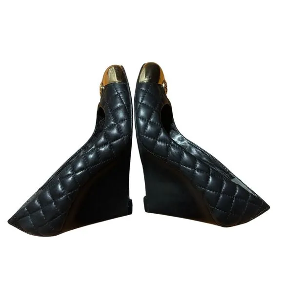 Tory Burch Kaitlin Wedge in Black and Gold- Size 7