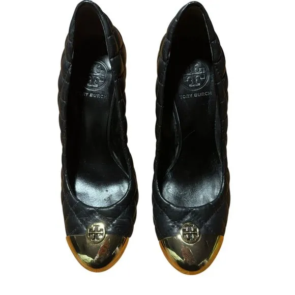 Tory Burch Kaitlin Wedge in Black and Gold- Size 7