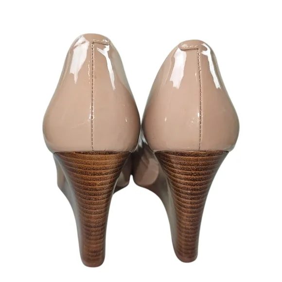 Tory Burch Lowell Patent Leather Peep Toe Wedge Platform Shoes In 6.5