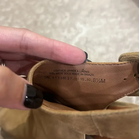 Tory Burch Shoe Size Tan &amp; brown Suede Wood Wedge Peep Toe Sandals sz 8.5M