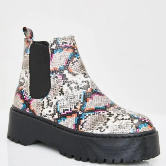 TOXIC TURN CHELSEA BOOTS