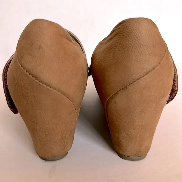Tsubo Womens Shoes 8 Brown Wedge Mary Janes Hidden Heels Suede Leather