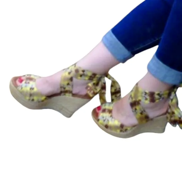 Ugg Australia Lucianna Wedge Sandal Shoes - Women`s
