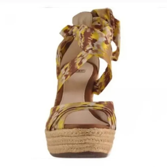 Ugg Australia Lucianna Wedge Sandal Shoes - Women`s