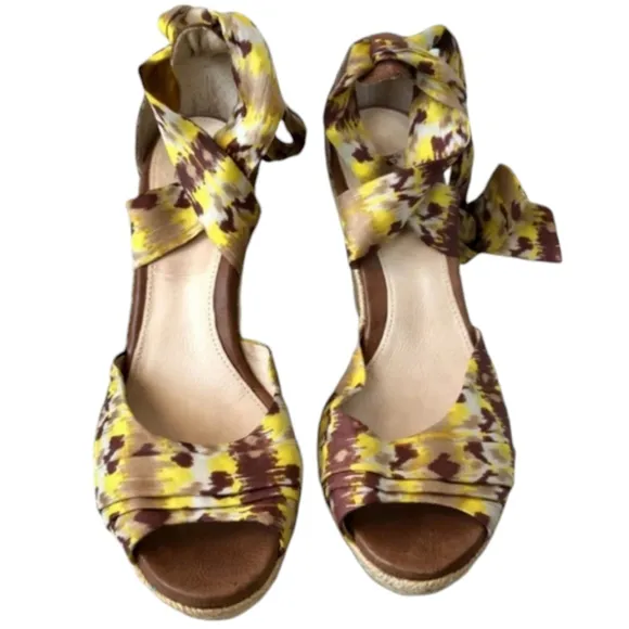 Ugg Australia Lucianna Wedge Sandal Shoes - Women`s