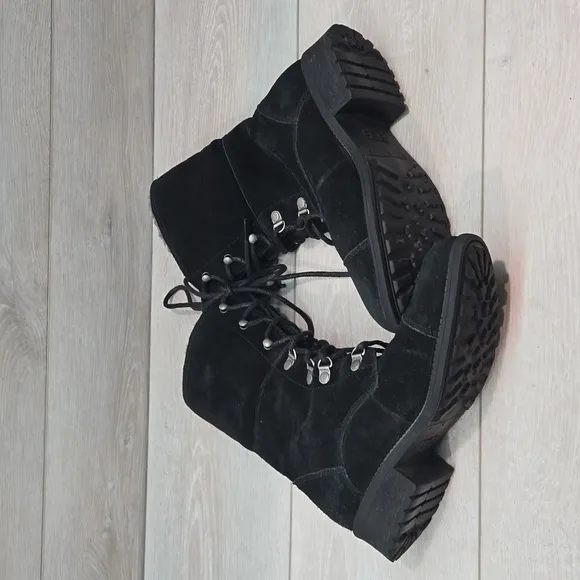 UGG Australia Women Gradin Combat Lace Up Leather Boots Chunky Shoes sz 7.5