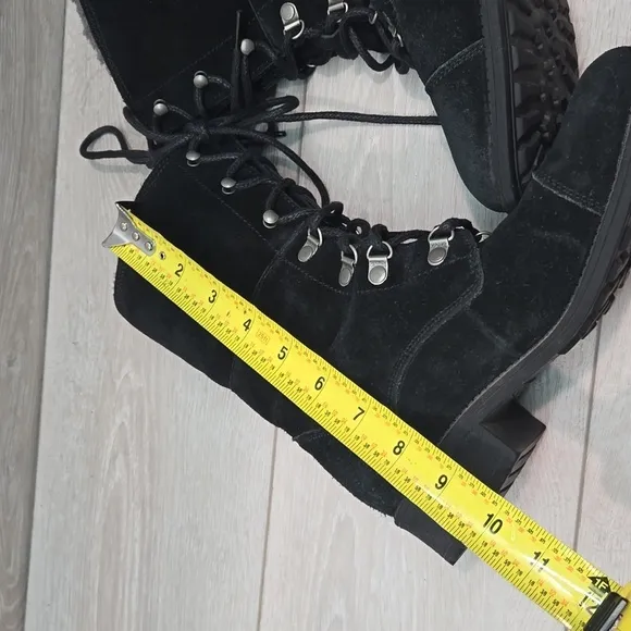UGG Australia Women Gradin Combat Lace Up Leather Boots Chunky Shoes sz 7.5