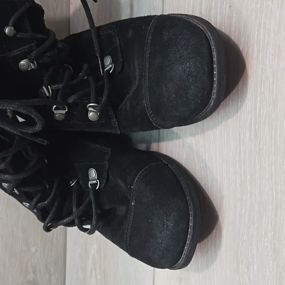 UGG Australia Women Gradin Combat Lace Up Leather Boots Chunky Shoes sz 7.5