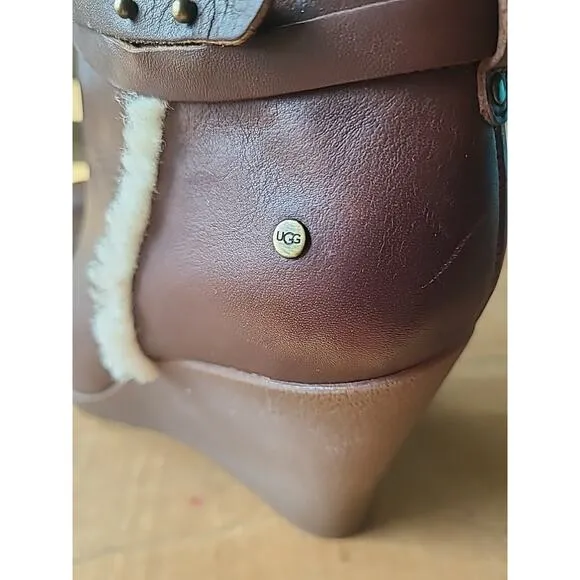 UGG Australia Women Size 8 Alexandra Brown Leather Wedge Heel Zipper Shoes