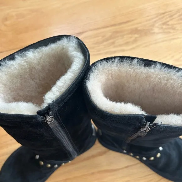 UGG Avondale 3330 Studded 13&quot; Boot Size 7 Black with Silver Gold Studs