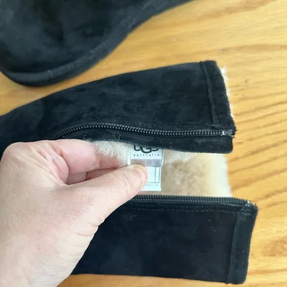 UGG Avondale 3330 Studded 13&quot; Boot Size 7 Black with Silver Gold Studs