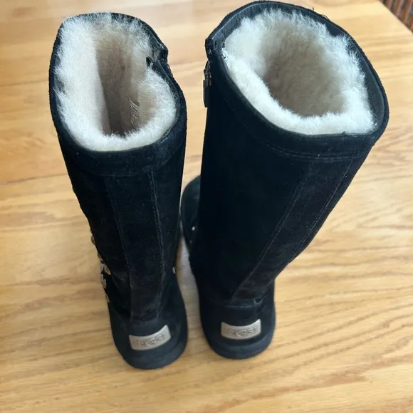 UGG Avondale 3330 Studded 13&quot; Boot Size 7 Black with Silver Gold Studs