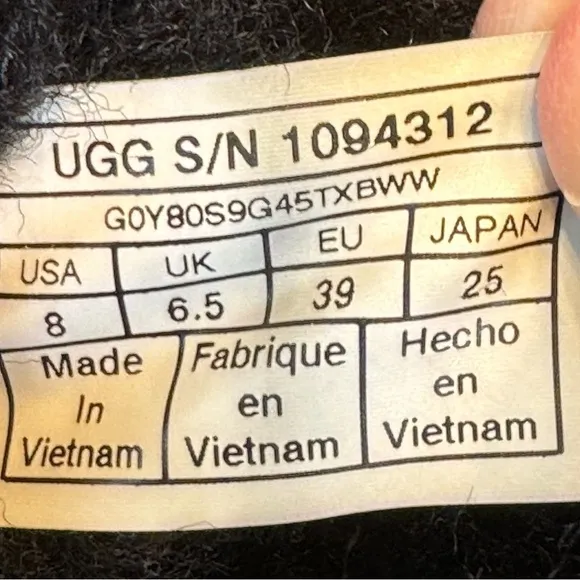 UGG Bailey Bow II Boot. Style#1094312. Size 8
