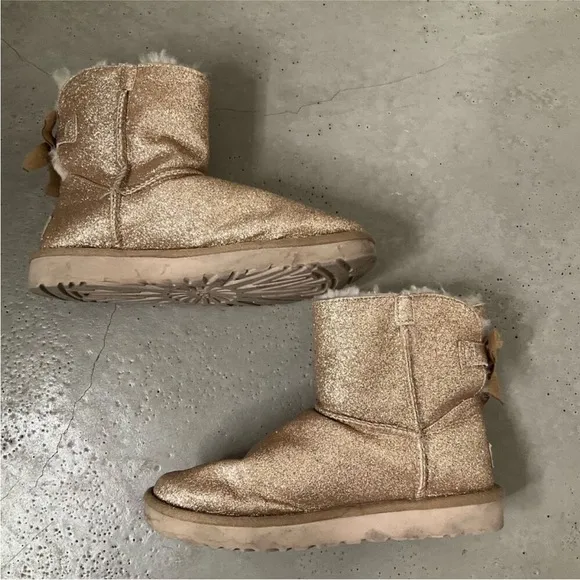 UGG Bailey Gold Sparkle Boots size 7 EUC $175  retail