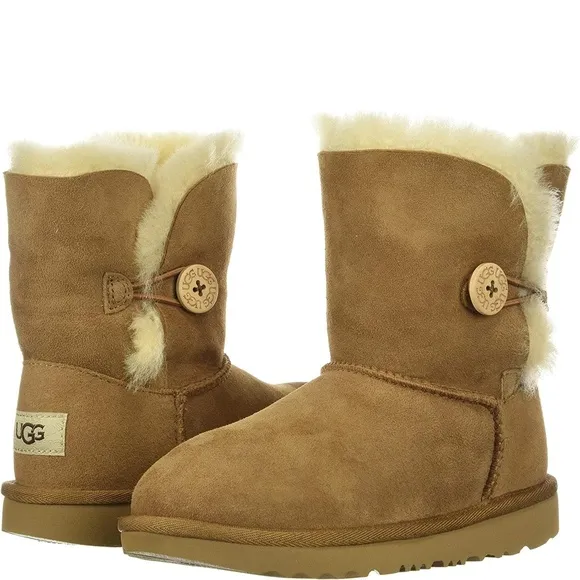 UGG Big Kids Bailey Button II Boots Chestnut Size 5K